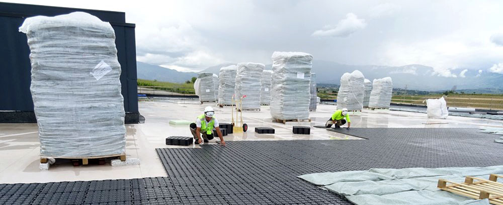 Installation of Drainroof for the green roof at Marramiero Winery