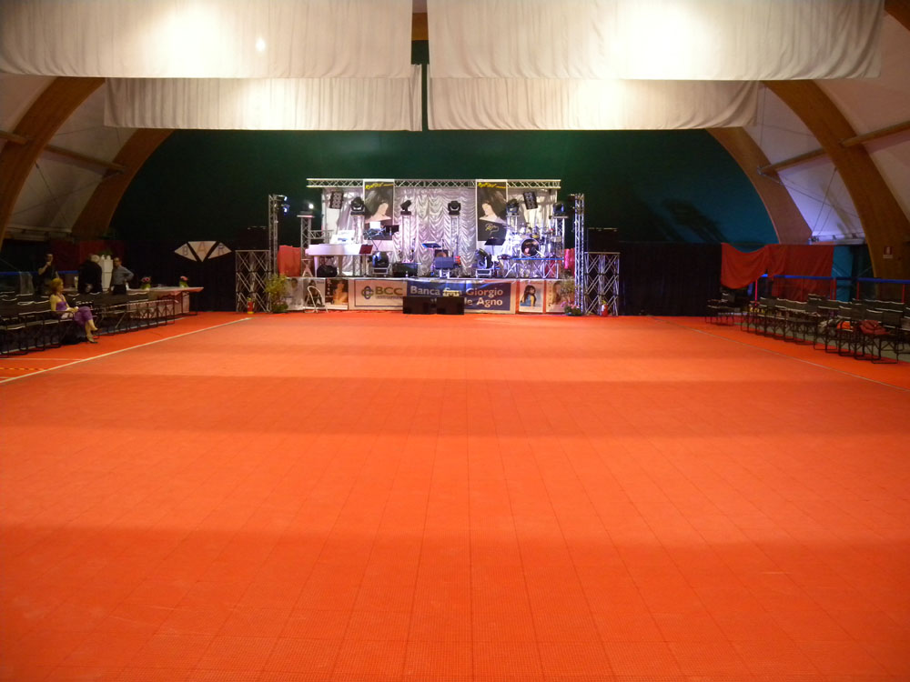 SUPERFICIE PARA EL BAILE